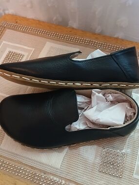 Raum Women's Goods Barefoot Grounding Slip-on Shoes Size 6 Black